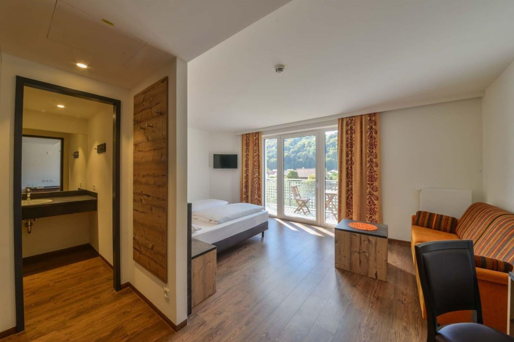 Hotel Gasthof Heckl Kinding Exterior photo