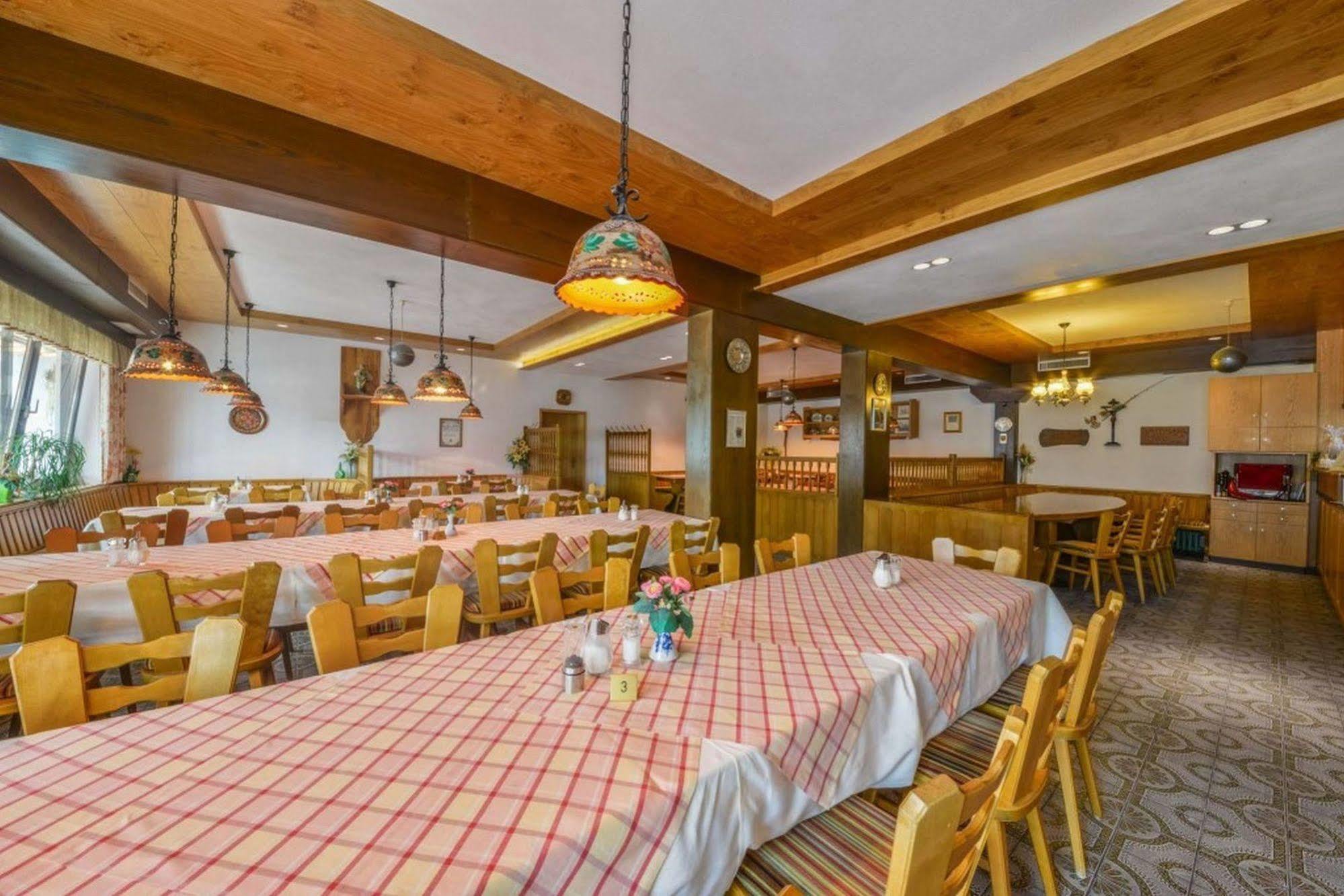 Hotel Gasthof Heckl Kinding Exterior photo